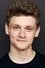 Ben Cook como Henry