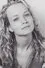 Bess Wohl como Kendall Novak