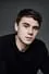 Calam Lynch como Theo Sharpe
