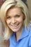Christine Clayburg como TV Reporter