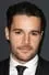 Christopher Abbott como Stan Camisa