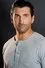 Clayton Snyder como Ethan Craft