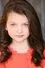 Daisy Tahan como Sarah Russo