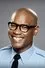 Darien Sills-Evans como Deputy Mayor Raymond Sharpe