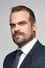 David Harbour como Vic