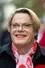 Eddie Izzard como Harry Sutton