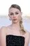 Elle Graham como Sara Hooper