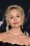 Emily Alyn Lind como Young Amanda Clarke