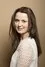 Emily Grace Bevan como Edith Mahindra