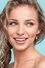 Evelin Dobos como Dóra