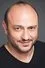Fatih Dokgöz como Hikmet