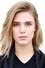 Gaia Weiss como Marianne