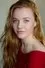Harriet Slater como Sandra Onslow