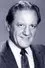 Henry Beckman como Sheriff Tom Brady