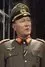 Hilary Minster como General Erich von Klinkerhoffen
