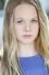 Isabella Crovetti como Abby Weaver