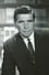 James Philbrook como Dr. Earl Luke
