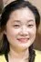 Jeon Yeong como Lee Kyung-ja