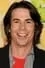 Jerry Trainor como Todd