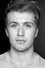 Jordan Waller como Lord Alfred Paget