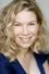 Julia Effertz como Mrs. Gregson