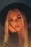 Julia Hart como Julia Hart