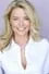 Kristina Wagner como Nora Avery