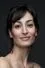 Laëtitia Eïdo como Dr. Shirin El Abed