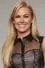 Laura Bell Bundy como Becky