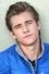 Luke Benward como Lloy Danderson