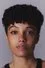 Maisie Richardson-Sellers como Bess Oughtred