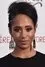 Margot Bingham como Evie Garrison