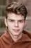 Merrick Hanna como Goth Boy Edward