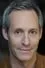 Michel Gill como Garrett Walker
