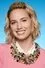 Molly McCook como Mandy Baxter