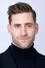 Oliver Jackson-Cohen como Ralph