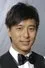 Patrick Tang como 