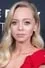 Portia Doubleday como Angela Moss