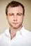 Richard Cawthorne como Joe Hadden