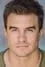Rob Mayes como Derek Malloy