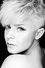 Robyn como Self