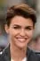 Ruby Rose como Stella Carlin
