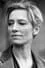 Sandra Borgmann como Mona