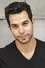 Skylar Astin como Todd Eames
