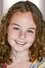 Skyler Wexler como Kira Manning
