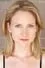 Sonja Bennett como Karla Kowalski-Jones