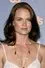 Sprague Grayden como Donna Winston