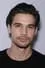 Steven Strait como Flynn Calhoun