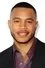 Trai Byers como Alec Martin
