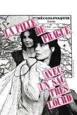 Póster de La fille de Prague avec un sac très lourd